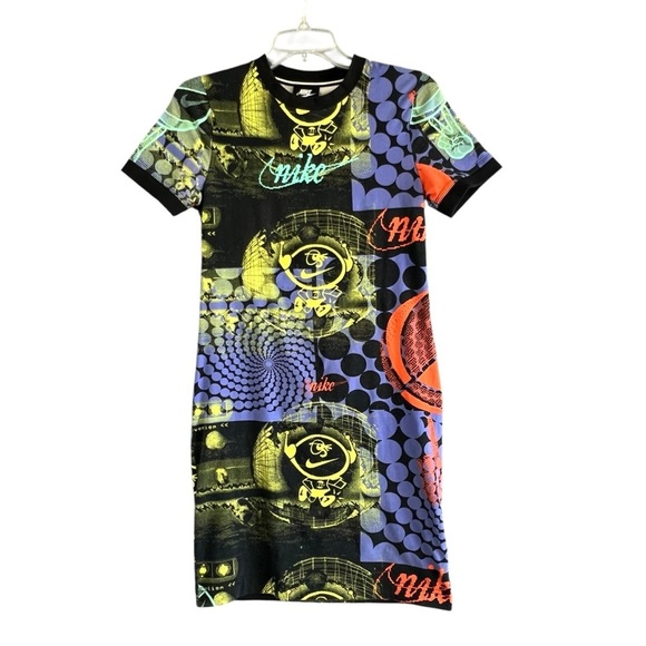 NIKE Essential Rave Bodycon Basketball Dress Short Sleeve Size Small - Picture 1 of 10